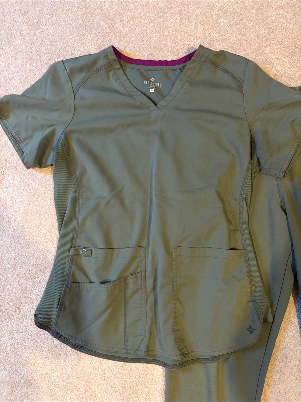 Med Couture Touch medium olive green scrub set - Picture 2 of 11